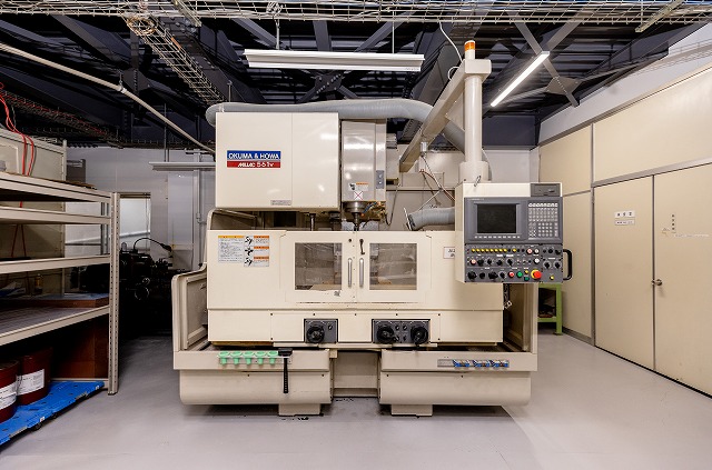 OKUMA & HOWA MILLAC561V