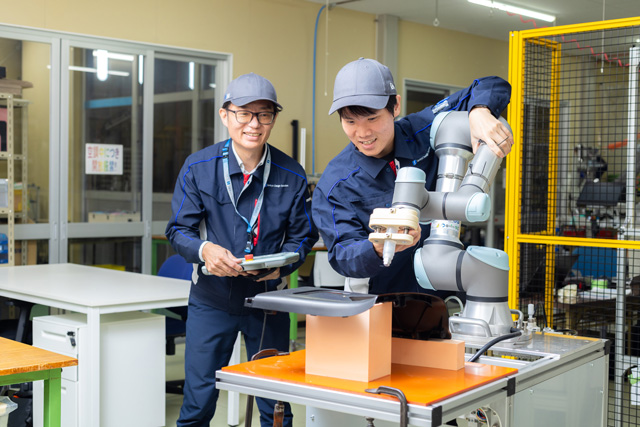 生産設備の自動化・省人化のための自動設備・半自動設備